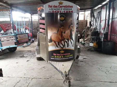 Carretinha para cavalo para alugar