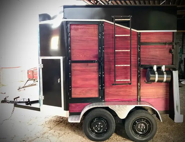2 animais · trucada à venda, código A03