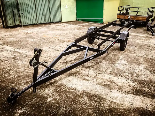 Carretinha para barco até 5 m à venda, código B5