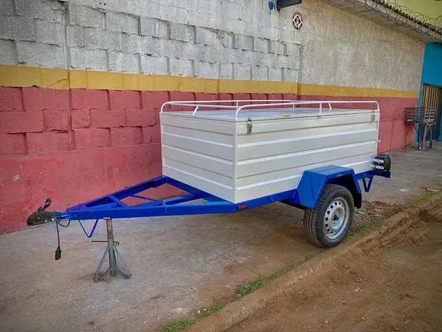 Baú fechado 2,00 m à venda, código C25